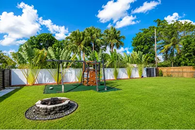 431 SE 5th Avenue, Pompano Beach, FL 33060 - Photo 8