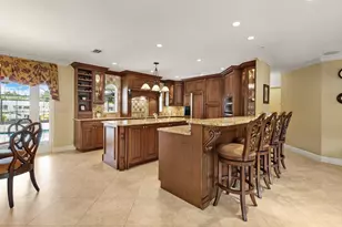 2700 NE 23rd St, Pompano Beach, FL 33062 - Photo 8