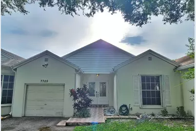 7705 Forest Green Lane, Boynton Beach, FL 33436 - Photo 2