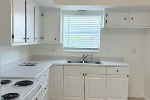 1142 Garnett St, Lantana, FL 33462 - Photo 8