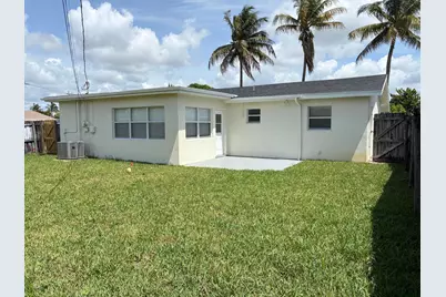1142 Garnett Street, Lantana, FL 33462 - Photo 2