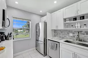 130 Lake Meryl Dr, West Palm Beach, FL 33411 - Photo 14