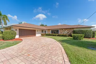 272 Bermuda Beach Dr, Hutchinson Island, FL 34949 - Photo 2