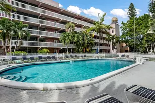 180 NE 12th Ave, Hallandale Beach, FL 33009 - Photo 22
