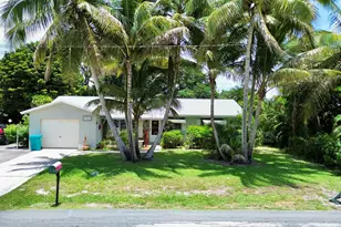 135 SE 26th Ave, Boynton Beach, FL 33435 - Photo 1