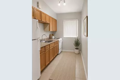 804 NE 15th Avenue #2E, Fort Lauderdale, FL 33304 - Photo 2
