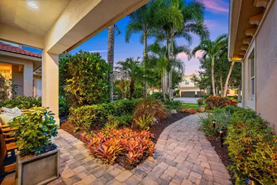 12132 Aviles Circle, Palm Beach Gardens, FL 33418 - Photo 2