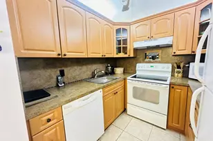 2007 Islewood D, Deerfield Beach, FL 33442 - Photo 6