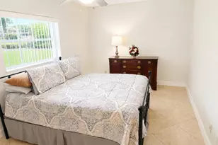 9706 NW 71st St, Tamarac, FL 33321 - Photo 8