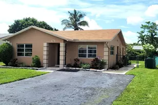 9706 NW 71st St, Tamarac, FL 33321 - Photo 2