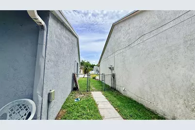 5913 Corson Place, Lake Worth, FL 33463 - Photo 26