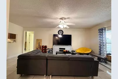 5913 Corson Place, Lake Worth, FL 33463 - Photo 4