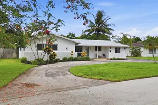 807 SE 9th Terrace, Deerfield Beach, FL 33441 - Photo 2