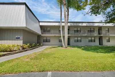 2517 17th Street S #102, Fort Pierce, FL 34982 - Photo 2