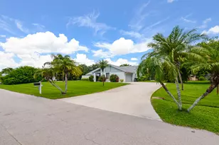 1872 SE Elrose St, Port Saint Lucie, FL 34952 - Photo 4