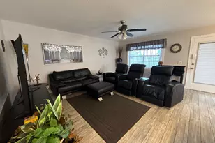 29 Flanders A, Delray Beach, FL 33484 - Photo 4