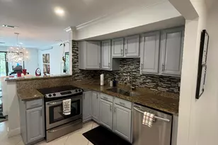 12394 Westhampton Cir, Wellington, FL 33414 - Photo 32