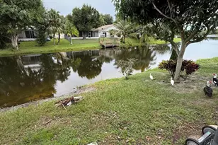 12394 Westhampton Cir, Wellington, FL 33414 - Photo 68