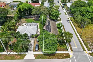 310 SE 8th St, Delray Beach, FL 33483 - Photo 2
