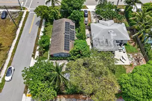 310 SE 8th St, Delray Beach, FL 33483 - Photo 14