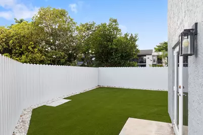 5799 Woodland Point Drive, Tamarac, FL 33319 - Photo 36
