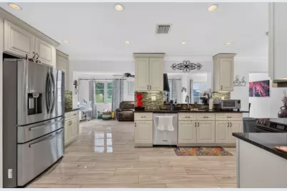 4716 NW 49th Place, Tamarac, FL 33319 - Photo 10