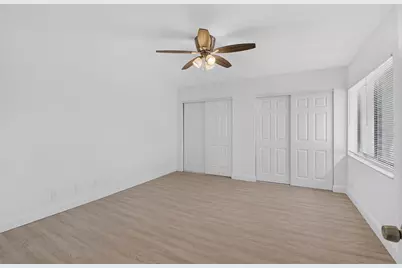 6352 Seven Springs Boulevard #B, Greenacres, FL 33463 - Photo 16