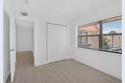 6352 Seven Springs Boulevard #B, Greenacres, FL 33463 - Photo 22