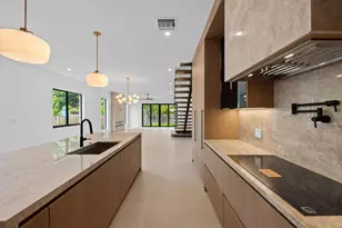 1131 NE 12th Ave, Fort Lauderdale, FL 33304 - Photo 8