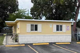 1124 NW 2nd St, Fort Lauderdale, FL 33311 - Photo 1