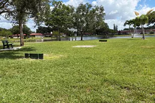 214 Down E Ln, Lake Worth, FL 33467 - Photo 36