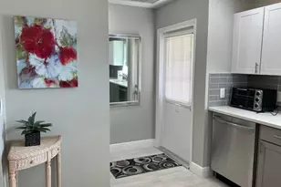 214 Down E Ln, Lake Worth, FL 33467 - Photo 2