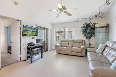7633 Tahiti Lane #204, Lake Worth, FL 33467 - Photo 6