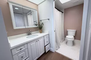 800 SW 125th Way, Pembroke Pines, FL 33027 - Photo 6