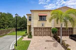 2134 Sabal Tree Ct, West Palm Beach, FL 33411 - Photo 2