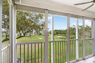 2651 S Palm Aire Dr, Pompano Beach, FL 33069 - Photo 20