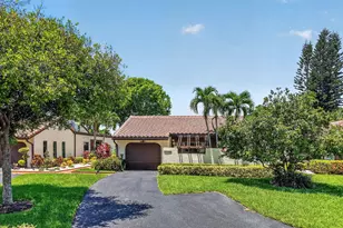 21877 Arriba Real, Boca Raton, FL 33433 - Photo 2