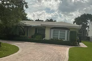 210 Palm Trail, Delray Beach, FL 33483 - Photo 2
