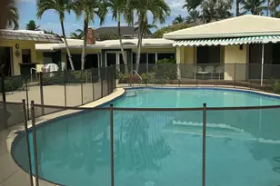 210 Palm Trail, Delray Beach, FL 33483 - Photo 4