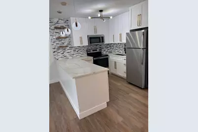 240 Horizons W #208, Boynton Beach, FL 33435 - Photo 4