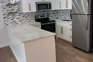 240 Horizons W, Boynton Beach, FL 33435 - Photo 4