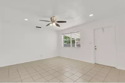 357 Garden Boulevard, Palm Beach Gardens, FL 33410 - Photo 12