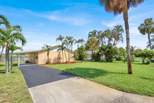 357 Garden Blvd, Palm Beach Gardens, FL 33410 - Photo 2