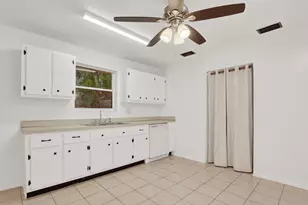 357 Garden Blvd, Palm Beach Gardens, FL 33410 - Photo 8