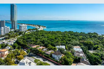 2765 Brickell Court, Miami, FL 33129 - Photo 40