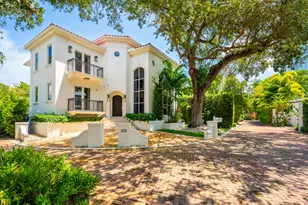 2765 Brickell Ct, Miami, FL 33129 - Photo 2