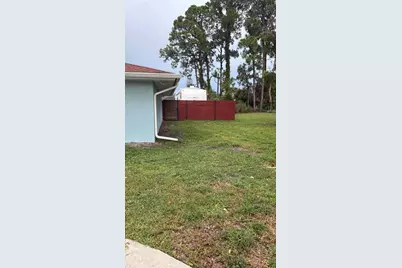 1681 SE Fairfield Street, Port Saint Lucie, FL 34983 - Photo 4