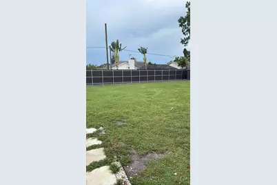 1681 SE Fairfield Street, Port Saint Lucie, FL 34983 - Photo 16