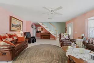 8645 SE Alabama Pl, Hobe Sound, FL 33455 - Photo 6
