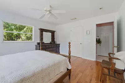 8645 SE Alabama Place, Hobe Sound, FL 33455 - Photo 14